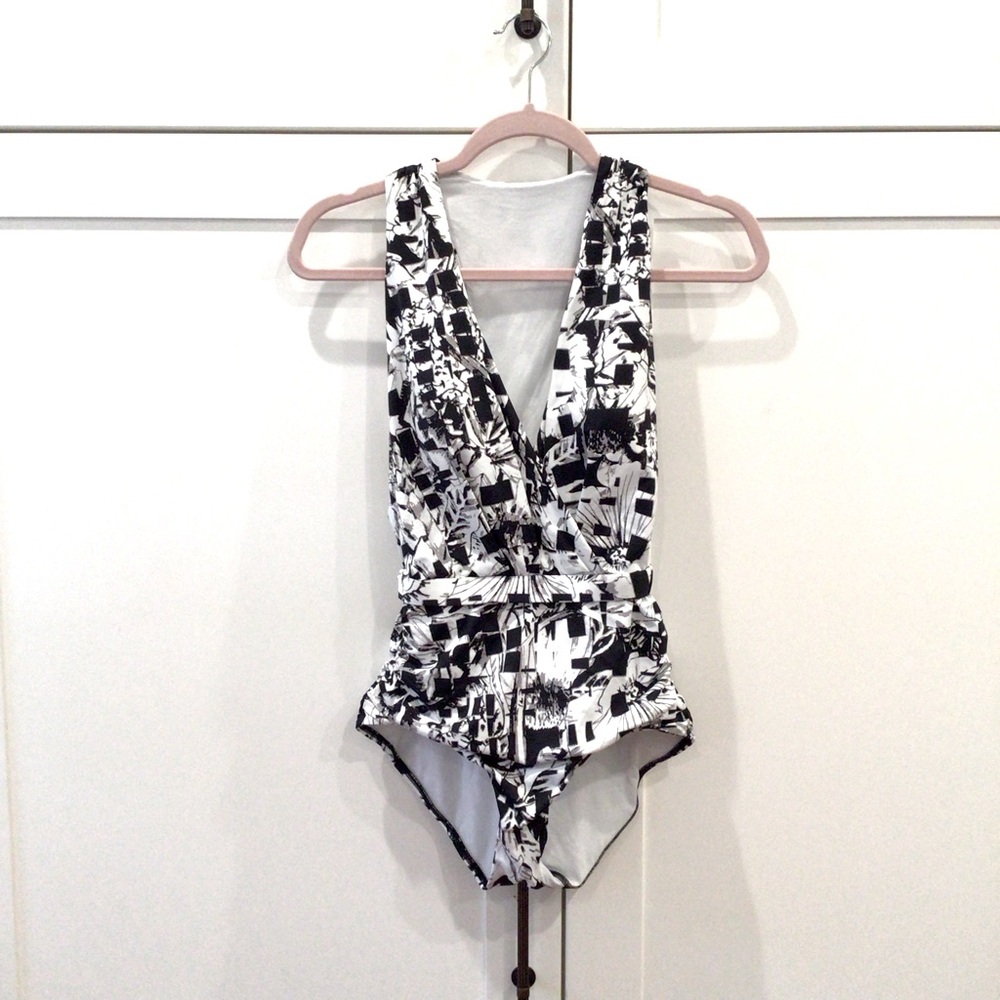 Sunseeker One-Piece Swimsuit Size 8